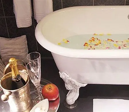 Boutique Mama Viesnīca 4*