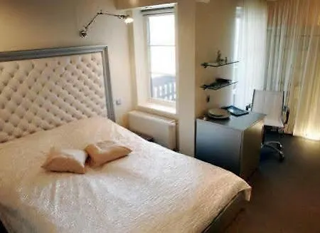 Viesnīca Boutique Mama 4*